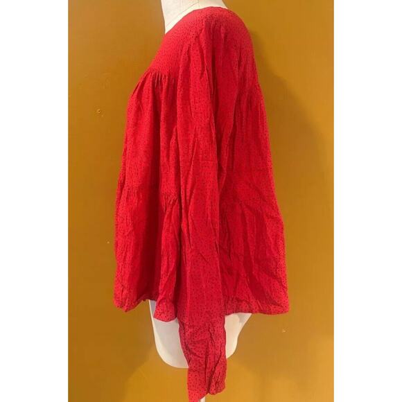 Gap Blouse Top Womens Medium Red Pleated Tiered Long Sleeve Back Keyhole Button - Picture 5 of 6